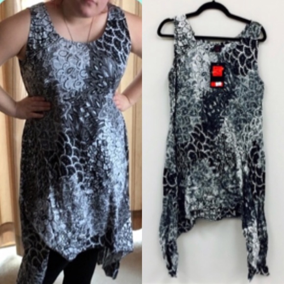 Boutique Tops - Sharkbite Sleeveless Tunic Dress! NEW!